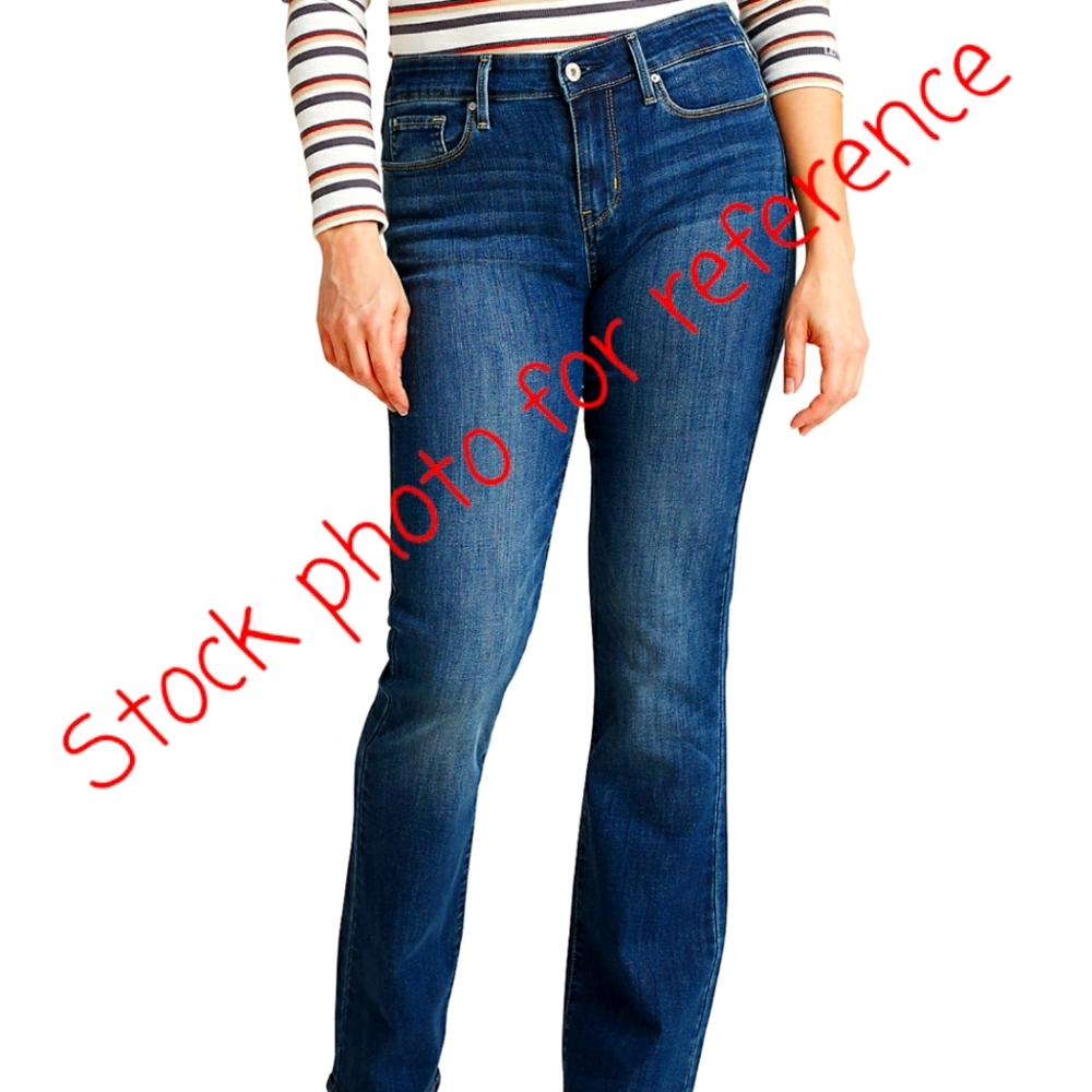 Levis 422 Womens Size  13 Boot Cut Blue Jeans